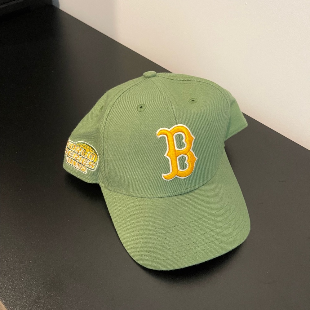 B Baseball cap SnapBack